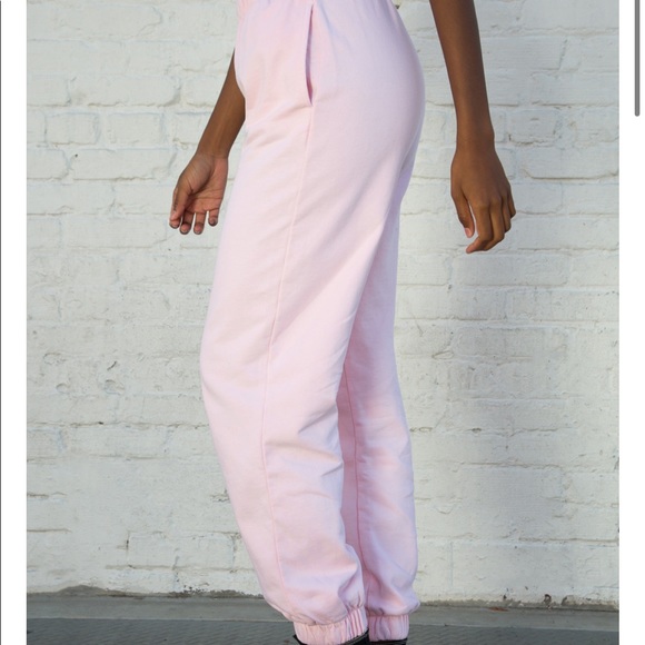 COPY - Brandy Melville Rosa Sweatpants - Picture 2 of 6